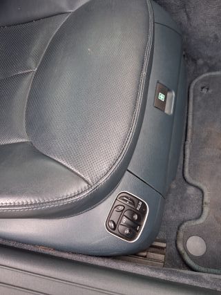 Mercedes-Benz  SL 2004