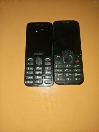 2 Móviles Alcatel Antiguos