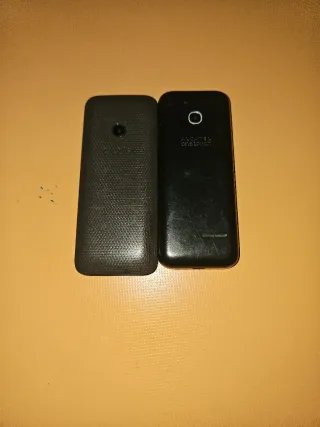 2 Móviles Alcatel Antiguos
