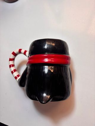 Taza Pingüino con asa de Bastón Caramelo