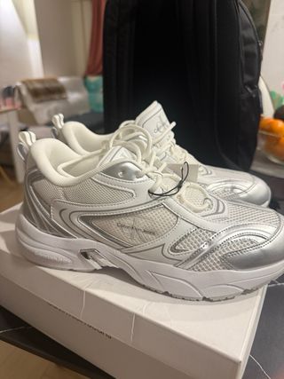 Zapatillas Calvin Klein Plata y Blanco Talla 40