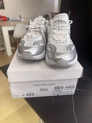 Zapatillas Calvin Klein Plata y Blanco Talla 40