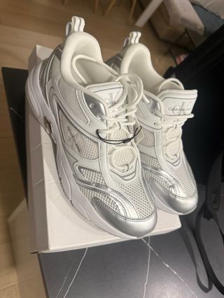 Zapatillas Calvin Klein Plata y Blanco Talla 40