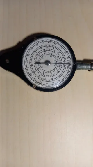 Curvímetro analógico 8 escalas, con estuche.
