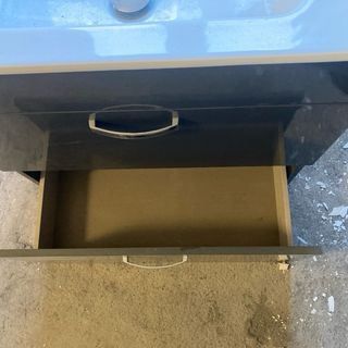 Mueble de baño Roca gris y blanco con grifo