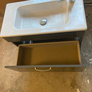 Mueble de baño Roca gris y blanco con grifo