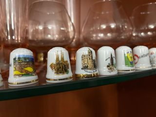 Collezione di ditali decorativi