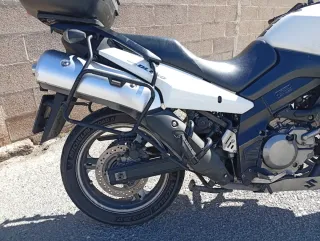 Suzuki Vstrom 650 ABS Negra y Blanca