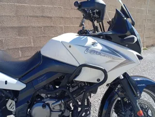 Suzuki Vstrom 650 ABS Negra y Blanca