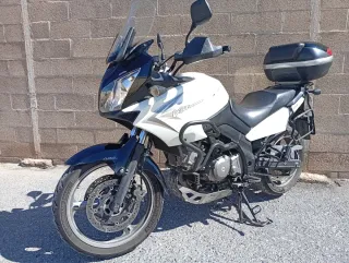 Suzuki Vstrom 650 ABS Negra y Blanca