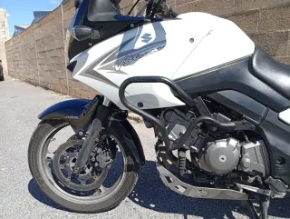 Suzuki Vstrom 650 ABS Negra y Blanca