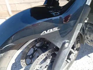 Suzuki Vstrom 650 ABS Negra y Blanca