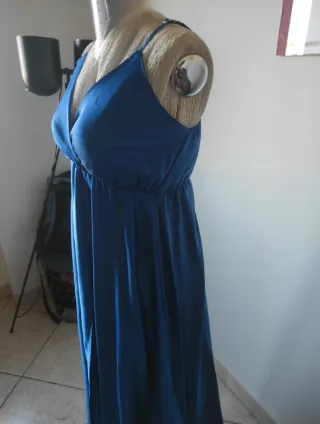 Abito elegante blu nuovo