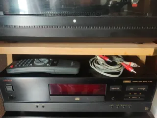 Reproductor CD Luxman D-225  ¡¡OJO, NO FUNCIONA!!