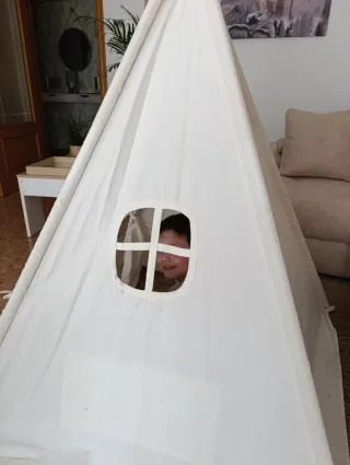 Tienda tipi infantil blanca