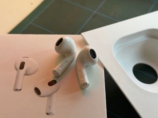 Airpods 3ª Gen Blancos