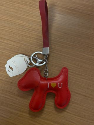 Colgante Llavero Perro Rojo