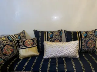 Fodere per cuscini da salotto nere e dorate