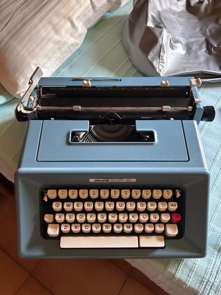 Máquina de escribir Olivetti Studio 46