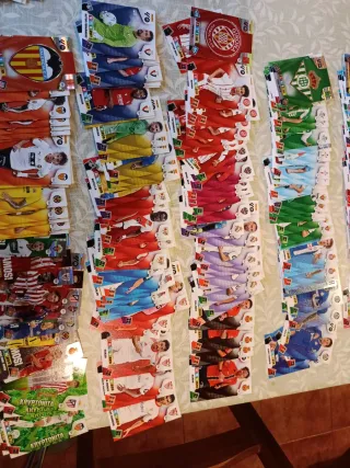 255 CROMOS  2025-26 LIGA ADRENALYN SIN REPETIR