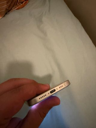 iPhone 15 128GB 88% Batería