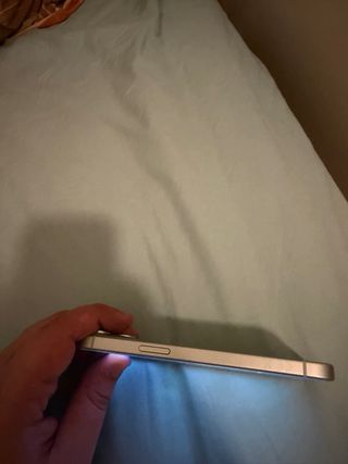 iPhone 15 128GB 88% Batería