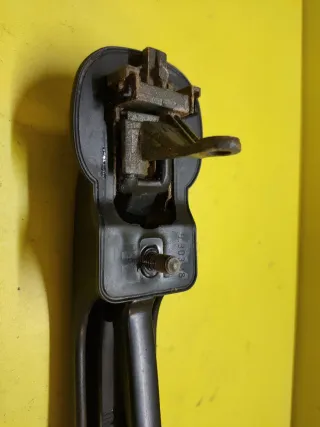 MANETA PUERTA IZQUIERDA NISSAN TERRANO II
