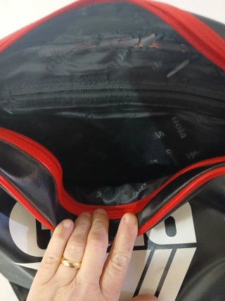 Borsa a tracolla Gola nera e rossa