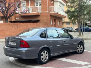 Distintivo B Opel Vectra elegance