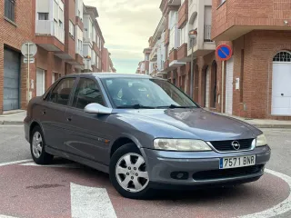 Distintivo B Opel Vectra elegance