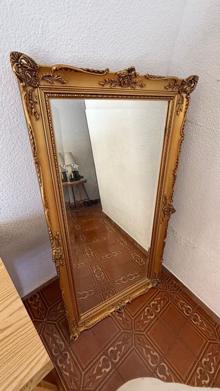 Espejo Vintage Dorado Marco Tallado