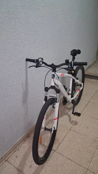 Bicicleta Rockrider ST 100 Blanca