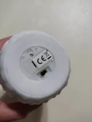 Lampada ananas in plastica dura che cambia colore