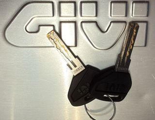 Baúl Maleta Topcase GIVI TRK52N Monokey