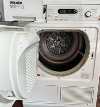 SECADORA DE BOMBA DE CALOR MARCA MIELE DE 8 KILOS