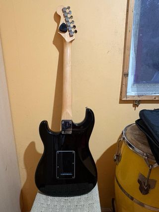 Fender Stratocaster Negra