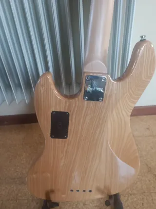 Bajo Marcus Miller V7 2ª Gen