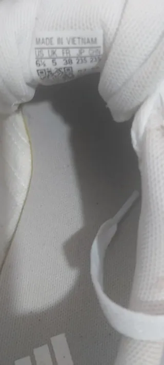 Zapatillas Adidas talla 38, sin caja