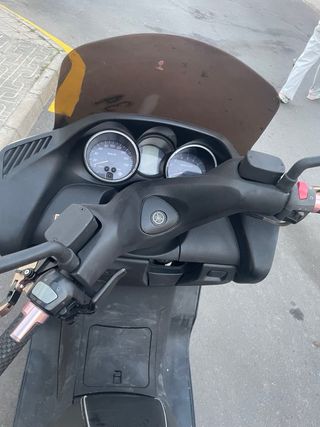 Yamaha Majesty 400 Negra Automática