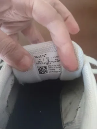 Tenis Asics Aaron 44