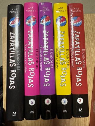 Libros colección zapatillas rojas