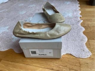 Bailarinas de piel dorada