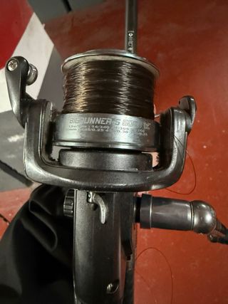 Pack Carpfishing: cañas, carretes, funda, trípode.