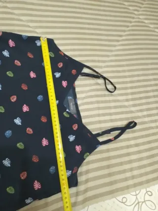 Top tirantes Yessica Talla S estampado hojas