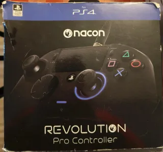 PlayStation 4 Pro + Nacon Revolution Pro Controll