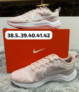 Zapatillas Nike Rosas y Blancas