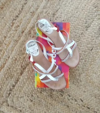 Sandalias Piel / Cuña Baja / Blanco & Brillos