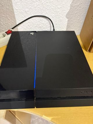 PS4 (PlayStation 4) Negra + Juegos