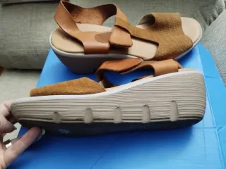 Sandalias Ixoo Beige y Marrón