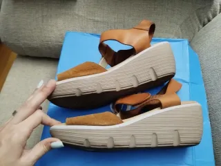 Sandalias Ixoo Beige y Marrón